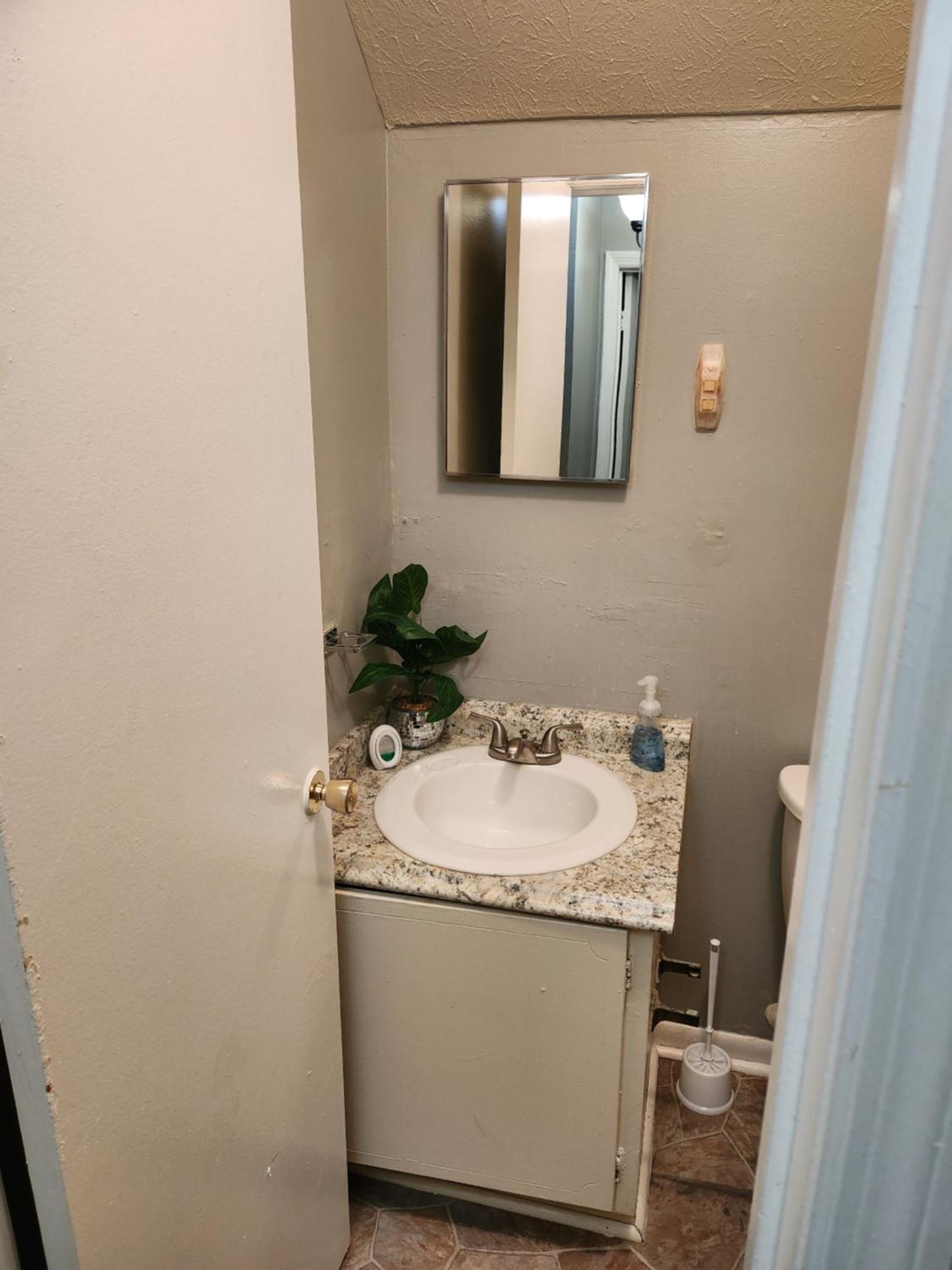 Quiet Comfort Near Shopping And Attractions Fayetteville