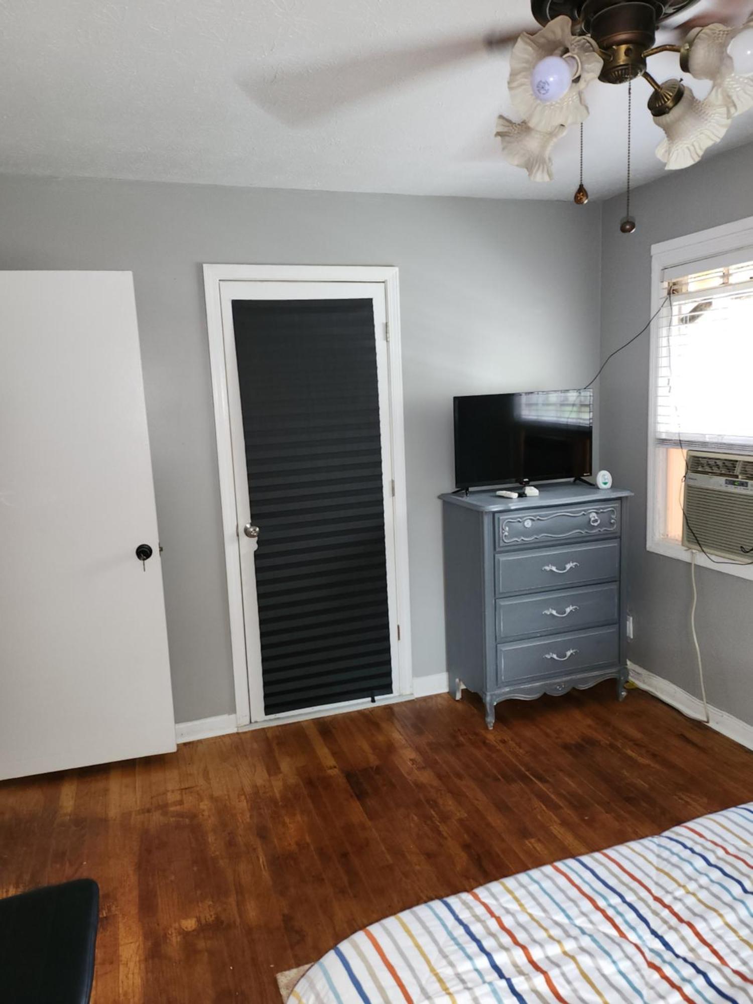 Quiet Comfort Near Shopping And Attractions Séjour chez l'habitant *